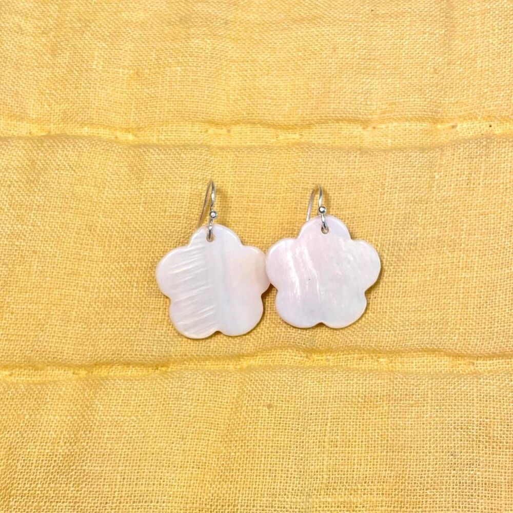 Unbranded Women's White and Silver Jewellery